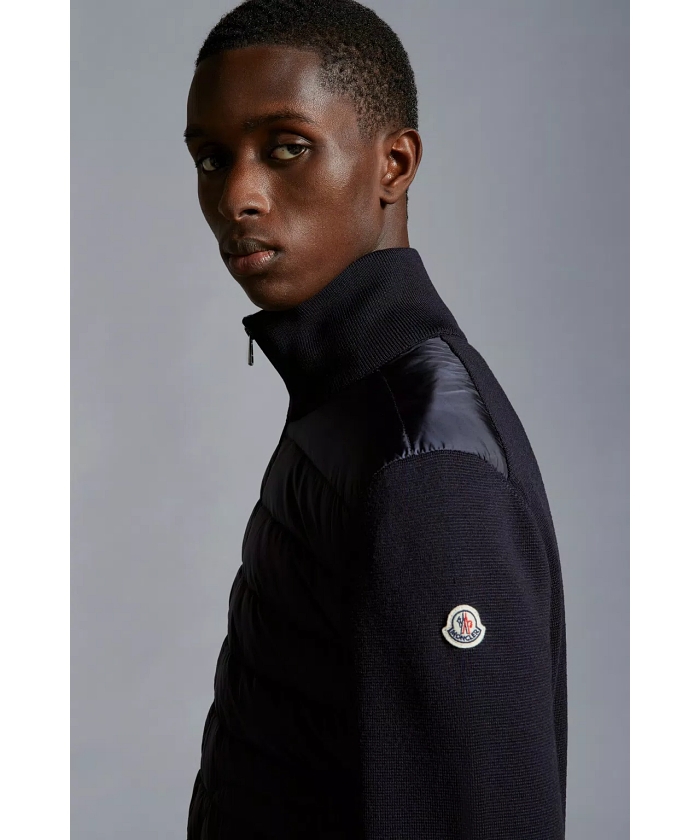 正規店買付★MONCLER パッド入りテディケープ 直営店○MONCLER○パッド入りPolartecジップアップカーディガン