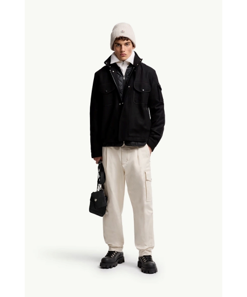 MONCLER Avoine ショートダウンジャケット ブラック 2 MONCLER Avoine ショートダウンジャケット ブラック 2