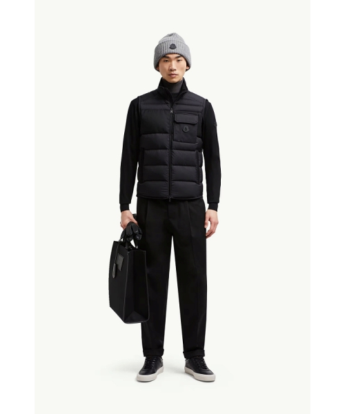 MONCLER Estagnous ベスト ブラック 4 MONCLER Estagnous ベスト ブラック 4