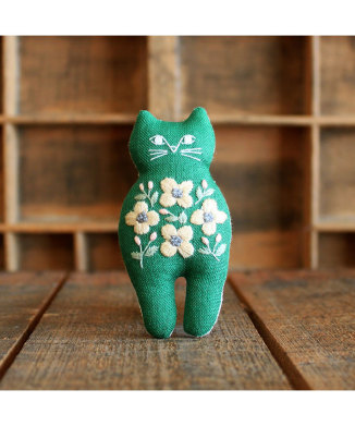 polite・cohana・ototoito】nekogao いちごのバスケットブローチキット