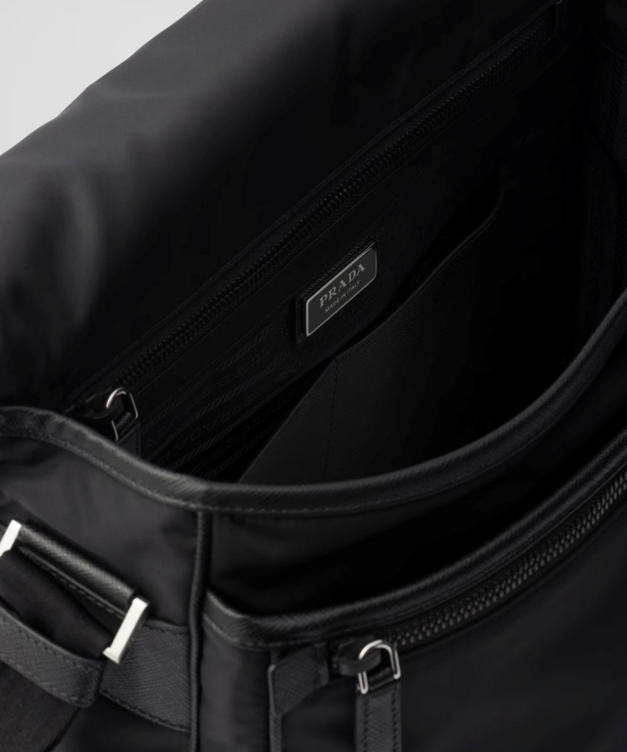 Re-Nylon xサフィアーノレザー ショルダーバッグ