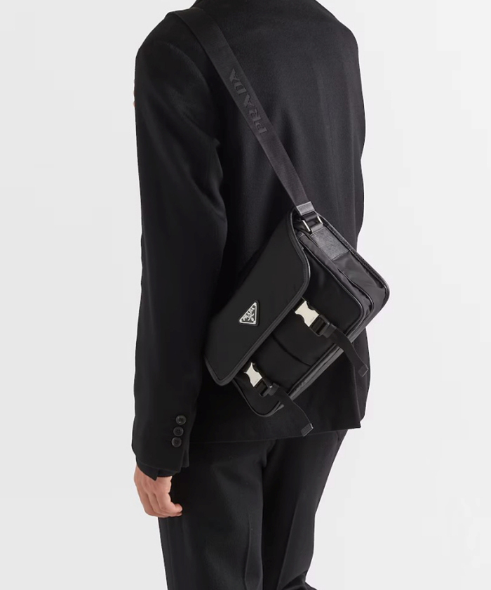 Re-Nylon xサフィアーノレザー ショルダーバッグ Re-Nylon xサフィアーノレザー ショルダーバッグ