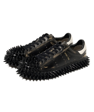 SPIKY LEATHER SNEAKER　25AW76FT63