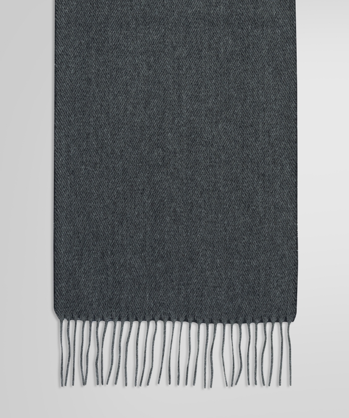 45R インドメリのカシミヤのヘリンボンマフラー✴︎極美品 45R インドメリのカシミヤのヘリンボンマフラー✴︎極美品 45R