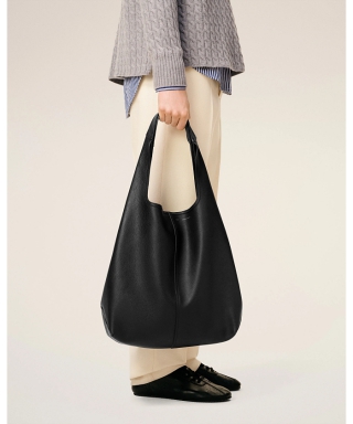 Etienne ホーボーバッグ　ULL715.AL0137