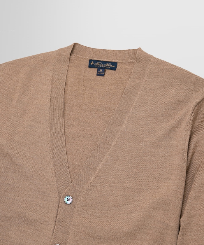 メリノウール Vネックカーディガン(M25OK012)｜HANKYU MEN'S / 阪急メンズ