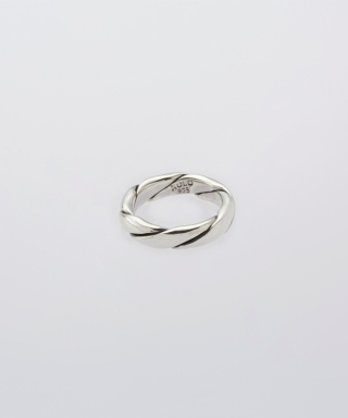 Single Twist Ring XOR063