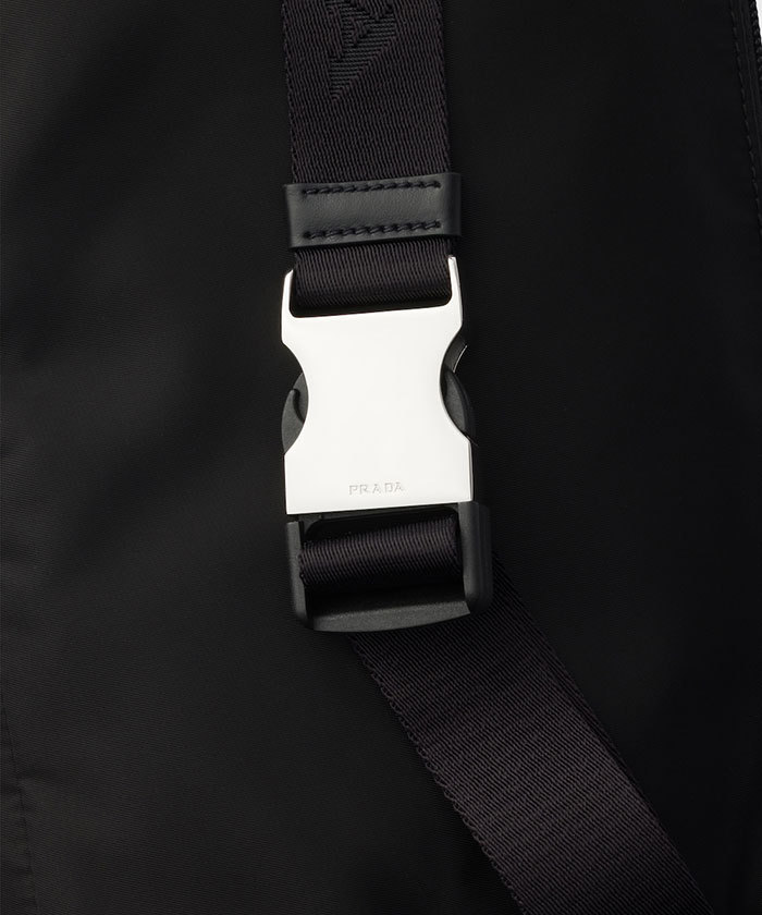 Re-Nylon xサフィアーノレザー ショルダーバッグ