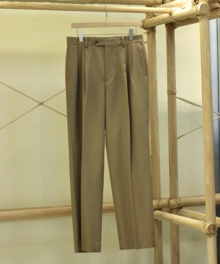 LIGHT WOOL MAX GABARDINE TWO-TUCK SLACKS　A26AP03MG