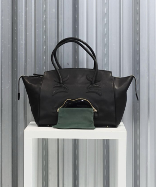 VOMITING EMOJI LEATHER BAG　26AW73BG88