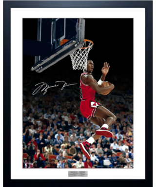リクエスト】マイケル・ジョーダン直筆サイン入りフォト“Cradle Dunk