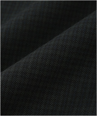 遠目には無地にも見える細かいチェック柄　1119041-A