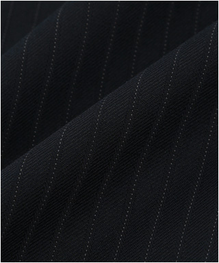 ドレッシーな印象を与えるストライプ柄　1120241-B