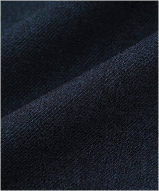 ウールライクの肉厚生地でカジュアル感を　1112241-B