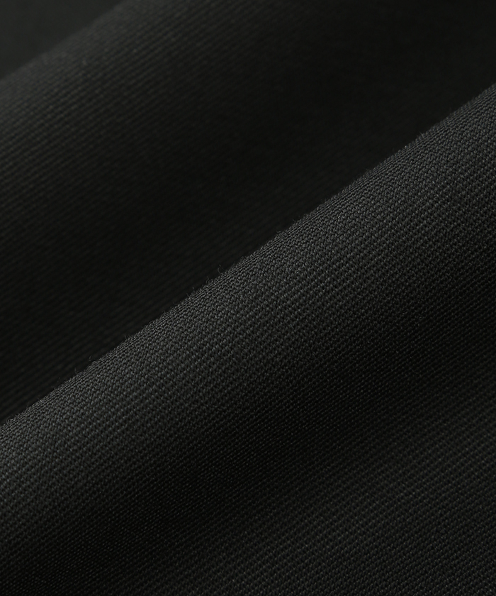 ウエストストレッチで快適な着心地のブラックスーツ　1658851-A