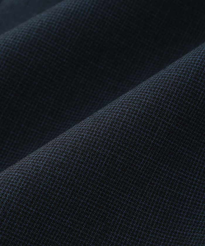 遠目には無地にも見える優しい印象のカラー　1654651-F