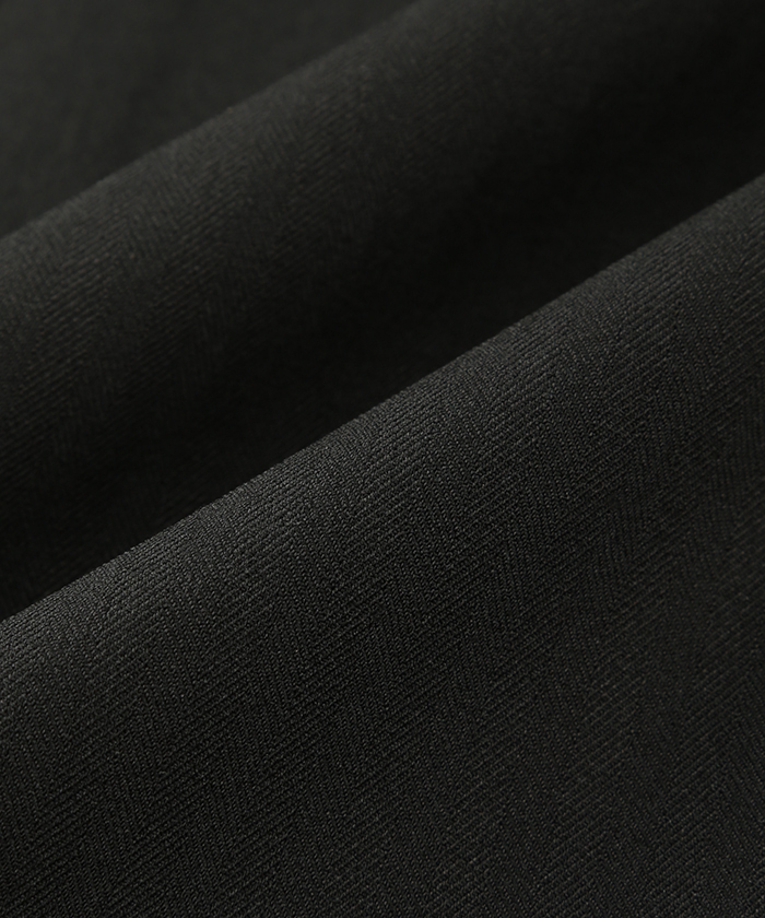 さりげなく浮かぶ織柄が上品で落ち着いた印象　1654851-A