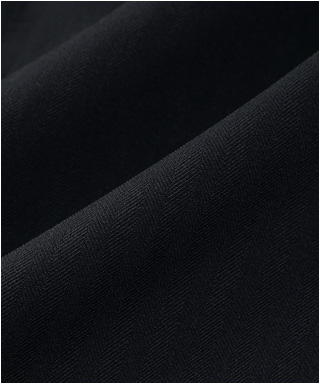 さりげなく浮かぶ織柄が上品で落ち着いた印象　1654851-B