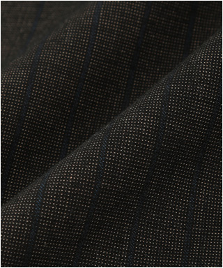 スタイリッシュなラインが華やかな印象　1657251-E