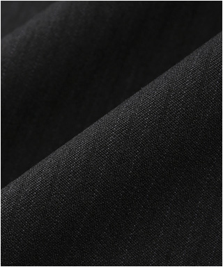 さりげなく浮かぶストライプ柄がスマートな印象　1900661-A