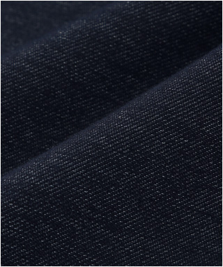 オンオフでも活躍するカジュアルなネイビーカラー　1908661-B