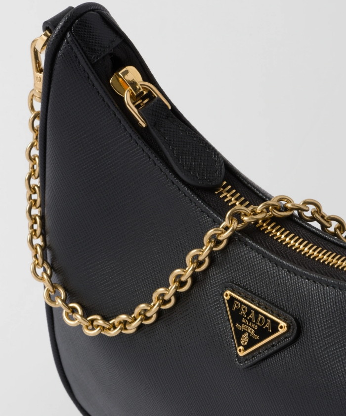 PRADA 極 美品 希少品 プラダ ロゴ 金具 サフィアーノ レザー 本