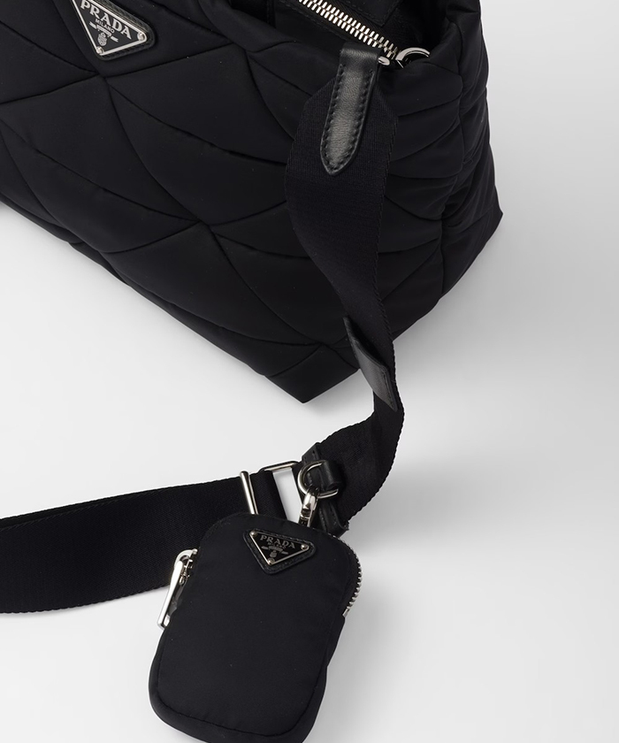 PRADA直営店より スモール パデッド Re-Nylon トートバッグ PRADA プラダ ハンドバッグ トートバッグ RE NYLON パデッド