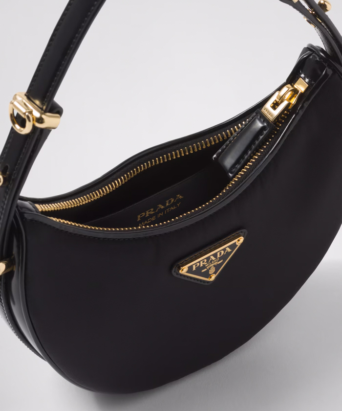 プラダ アーケ Re-Nylon xブラッシュドレザー ミニショルダー プラダ アーケ Re-Nylon xブラッシュドレザー ミニショルダー