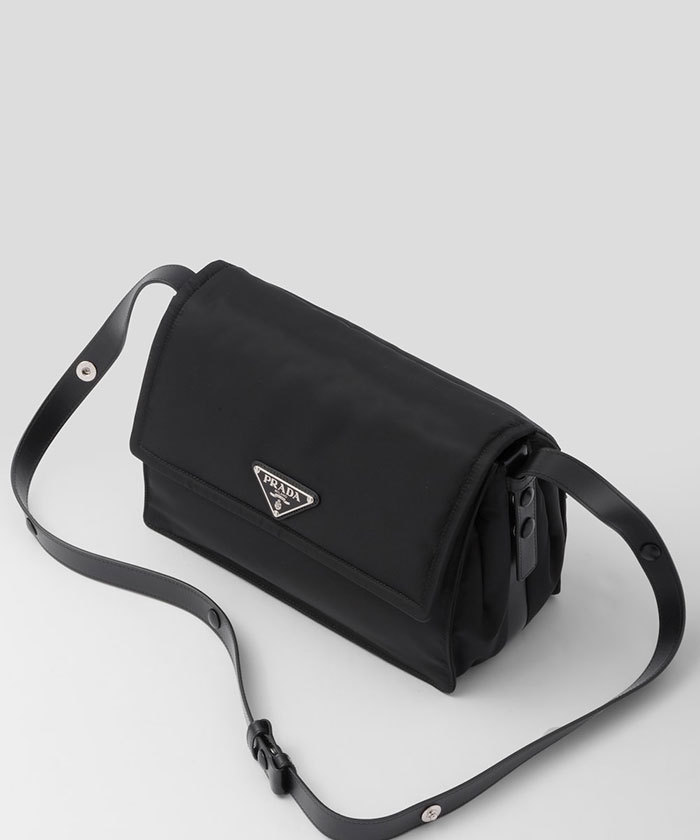 PRADA / ミディアム Re-Nylonレザーショルダーバッグ ネイビー/ダークブラウン ミディアム Re-Nylonレザーショルダー