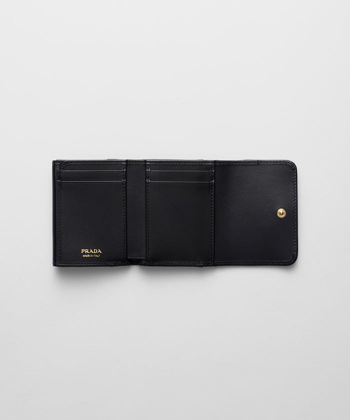 PRADA 国内買付 スタッズ付 レザー 財布 三越伊勢丹 | PRADA/プラダ_Women通販 | スタッズドレザー 財布