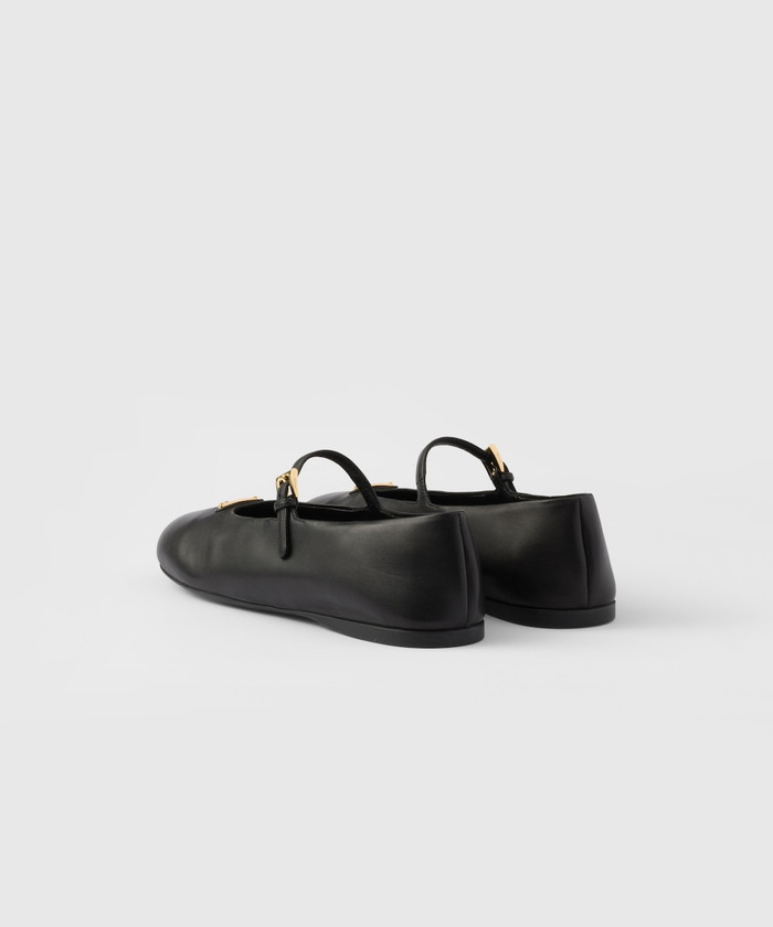 プラダ 白いつや消しレザーのバレリーナ 三越伊勢丹 | PRADA/プラダ_Women通販 | ナプラックパテント