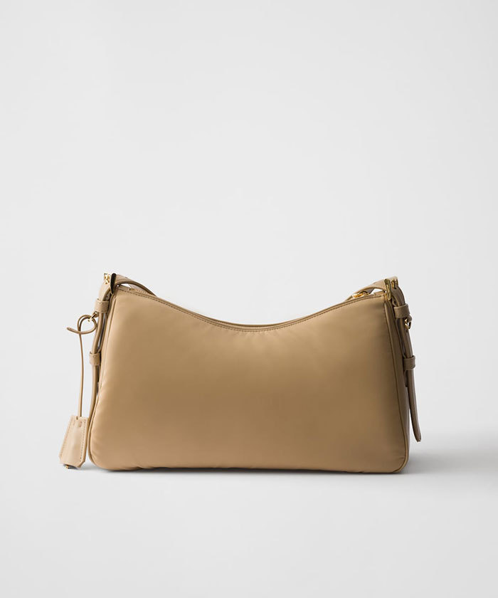 モダンな PRADA エメ ハトメ付ラージ Re-Nylon ショルダーバッグ プラダ エメ パドロック付 ラージ Re-Nylon xレザー ショルダー