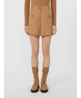 ［ローラ］ピュア キャメル ショート パンツ