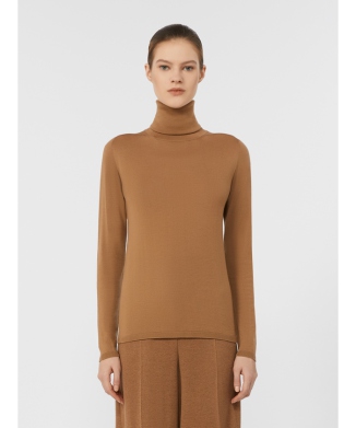 ［サルート］ピュア ウール タートルネック ニット