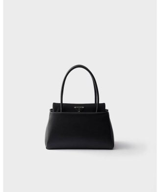 プラダ パサージュ スモール レザー バッグ Re-Nylon フラップ付