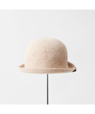 bell hat camel