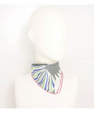 花柄シルクツイルプリントスカーフ