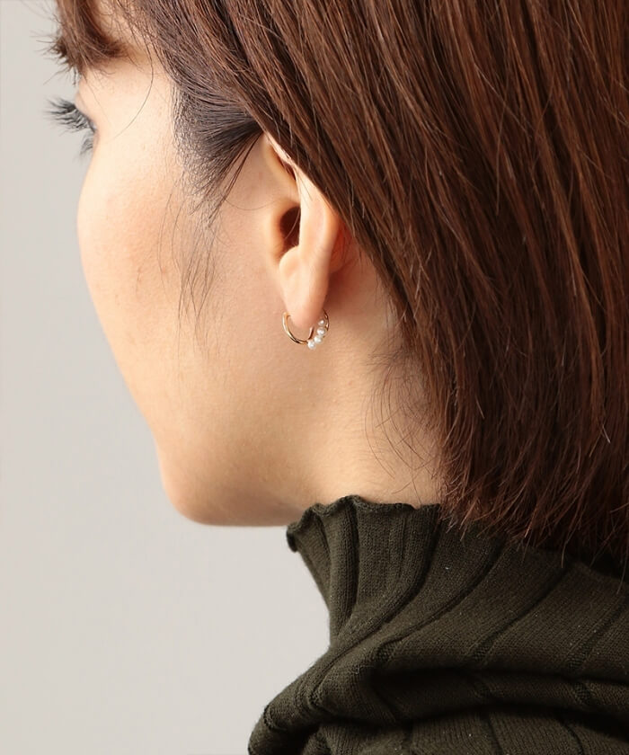 にこちゃんとパールがアシンメトリーで面白いピアス K10YG fit=scale-down,w=1200