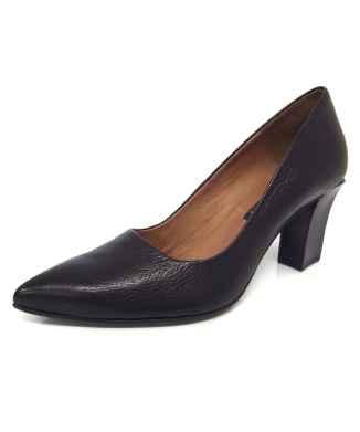 ブロックヒールプレーンパンプス