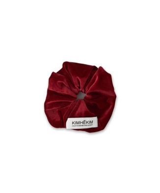 VELVET LABEL SCRUNCHIE