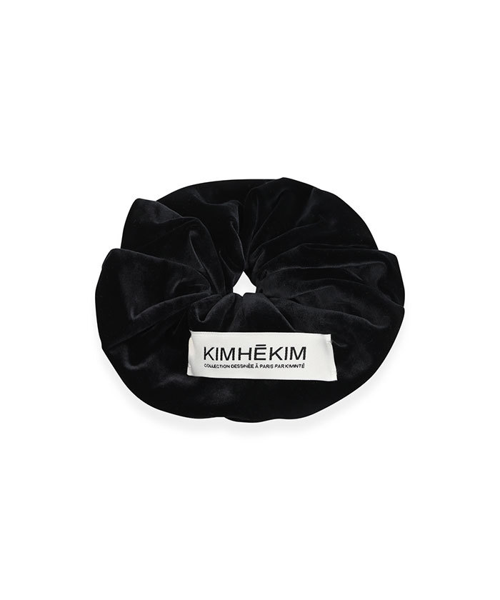 【KIMHEKIM】Velvet Label Scrunchie ベルベットシュシュ Velvet Label Scrunchie (Ivory) - KIMHĒKIM
