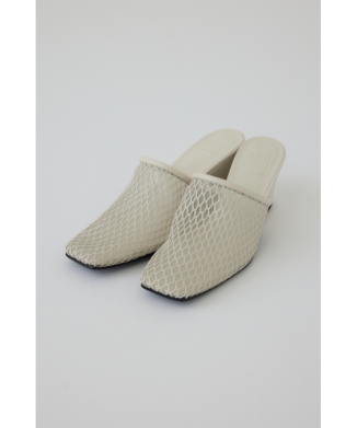Mesh shoes