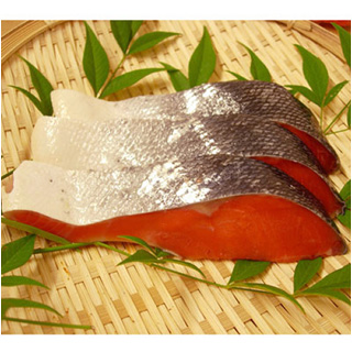 ロシア産紅鮭(甘塩)3切