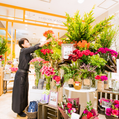 【美品・未使用】JUCO. シューズ＊グリッター×花柄×チェック＊箱あり JUCO. 靴に咲く花 お花のキルトBlack | THE MISONO