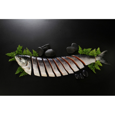 時しらず鮭半身姿切り