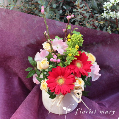 桃のアレンジメント：シュシュ