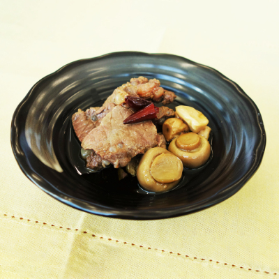 鯨のアヒージョ缶