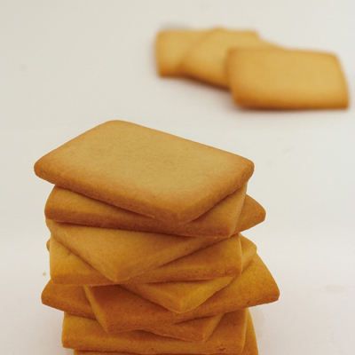 純白バターミルククッキー プレーン 14枚入り