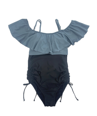 無地オフショルダーワンピ見えビキニ