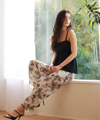 オリエンタルフラワー柄ロングパンツ